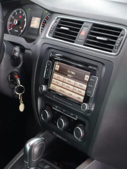 
										VOLKSWAGEN NEW JETTA CONFORTLINE 2.5L AT full									