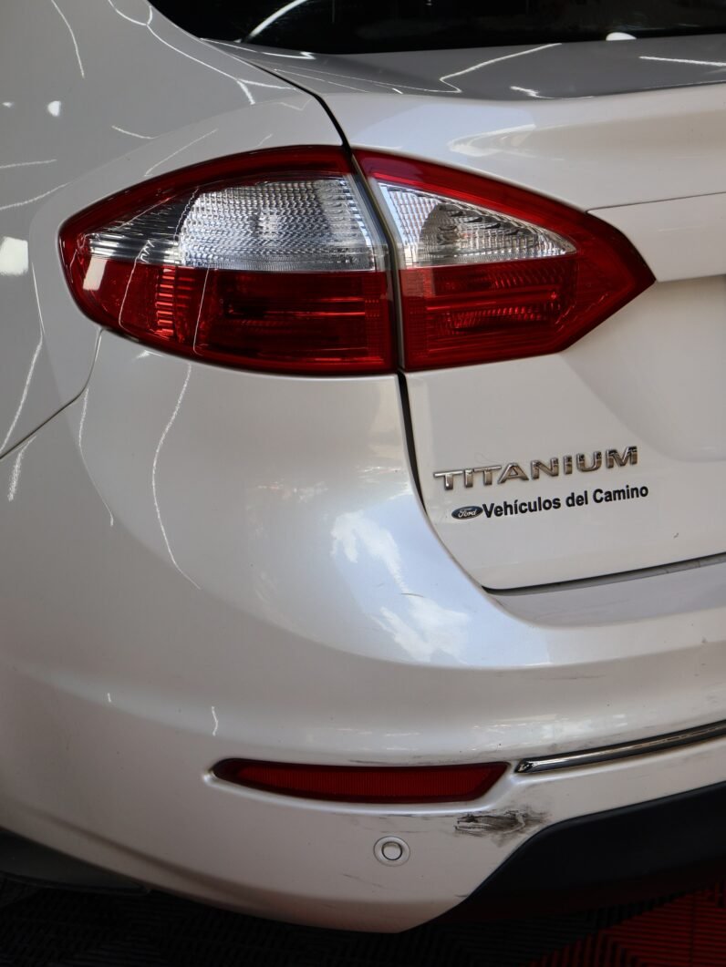 
								FORD FIESTA TITANIUM AT 1.6 full									