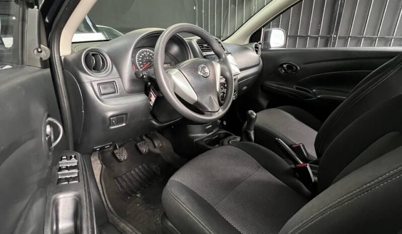 
								NISSAN VERSA DRIVE MT 1.6 SD full									