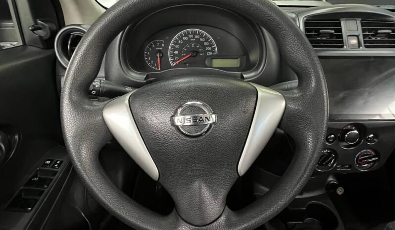 
								NISSAN VERSA DRIVE MT 1.6 SD full									