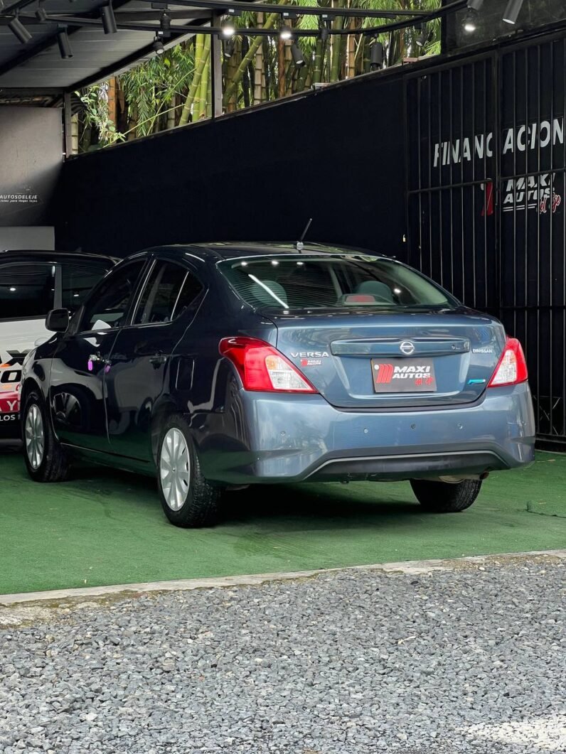 
								NISSAN VERSA DRIVE MT 1.6 SD full									