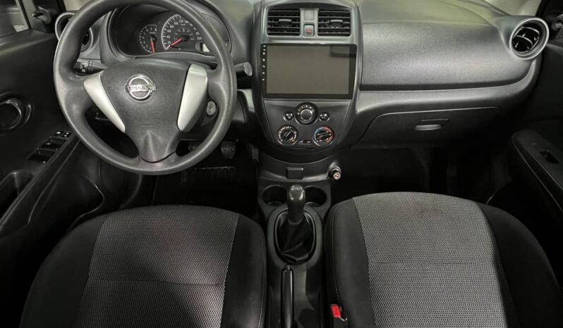 
								NISSAN VERSA DRIVE MT 1.6 SD full									