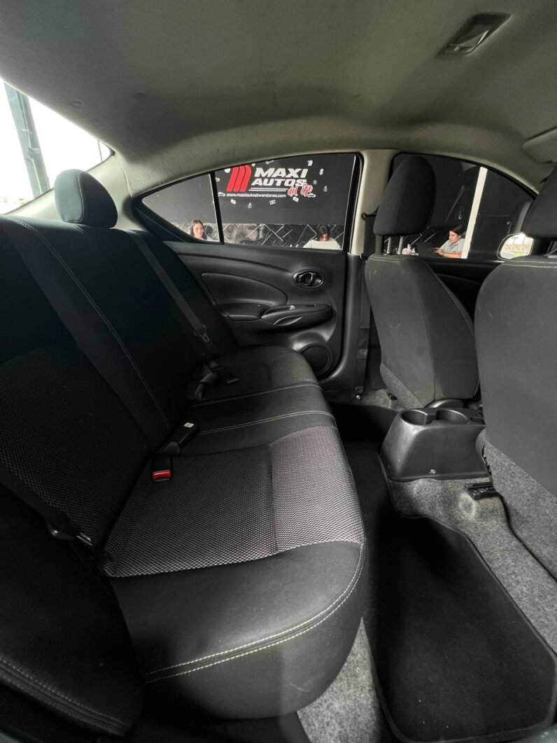 
								NISSAN VERSA DRIVE MT 1.6 SD full									