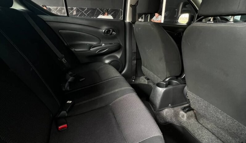 
								NISSAN VERSA DRIVE MT 1.6 SD full									