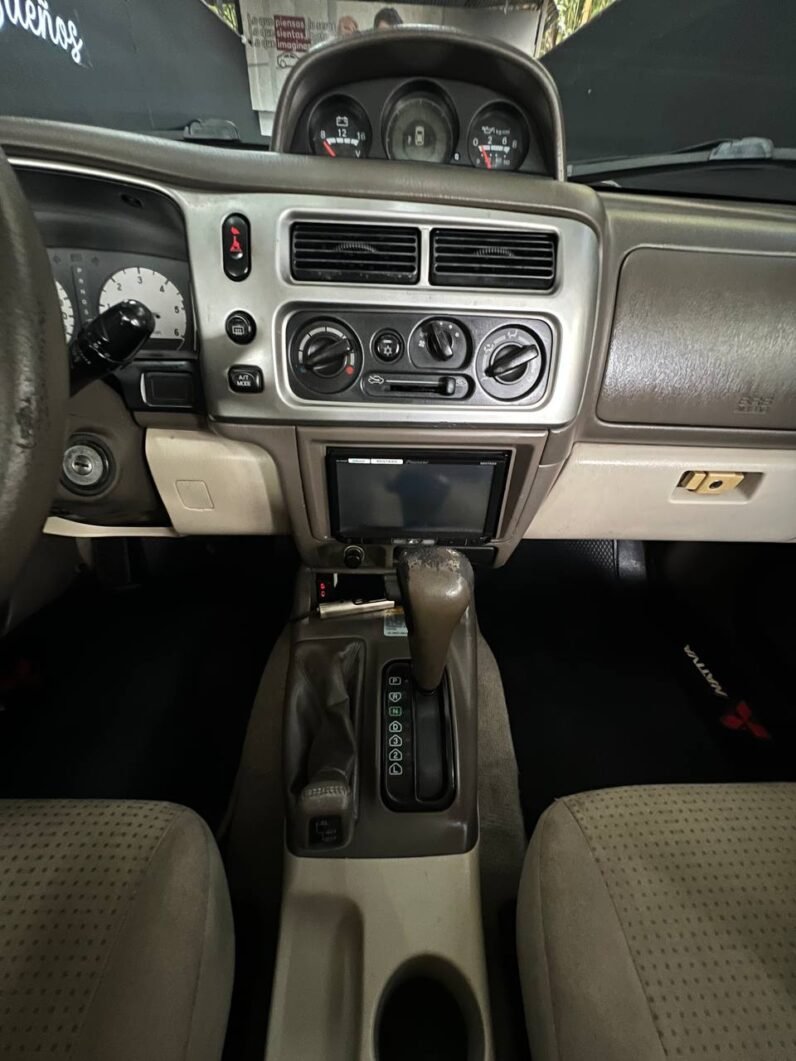 
								MITSUBISHI NATIVA 2.8 AT DIESEL 4X4 full									