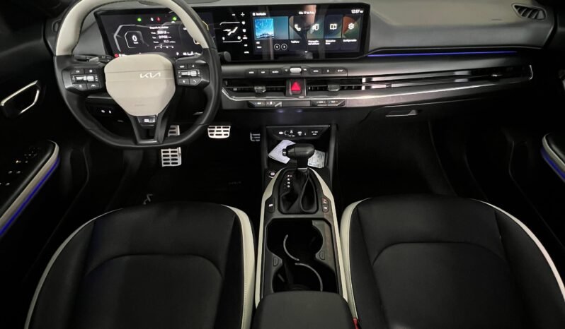 
								KIA K4 GT LINE AT 2.0 full									