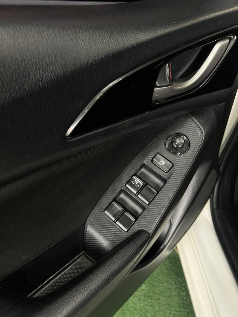 
								MAZDA 3 TOURING SD AT full									