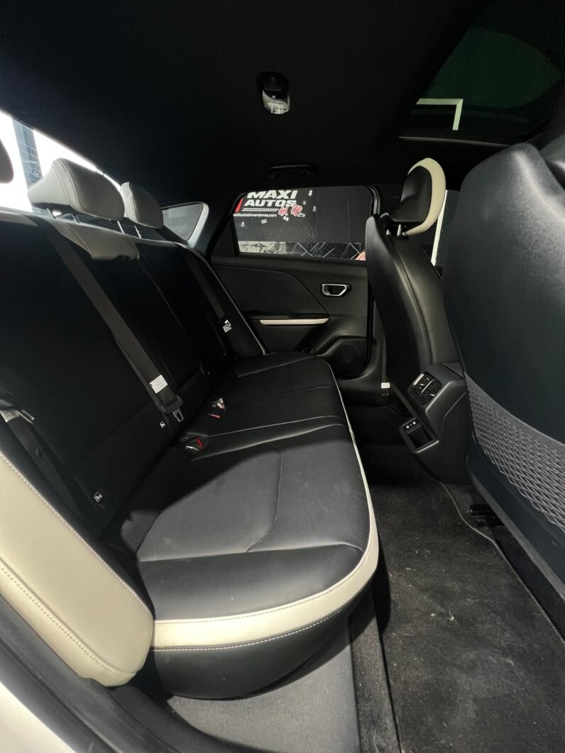 
								KIA K4 GT LINE AT 2.0 full									