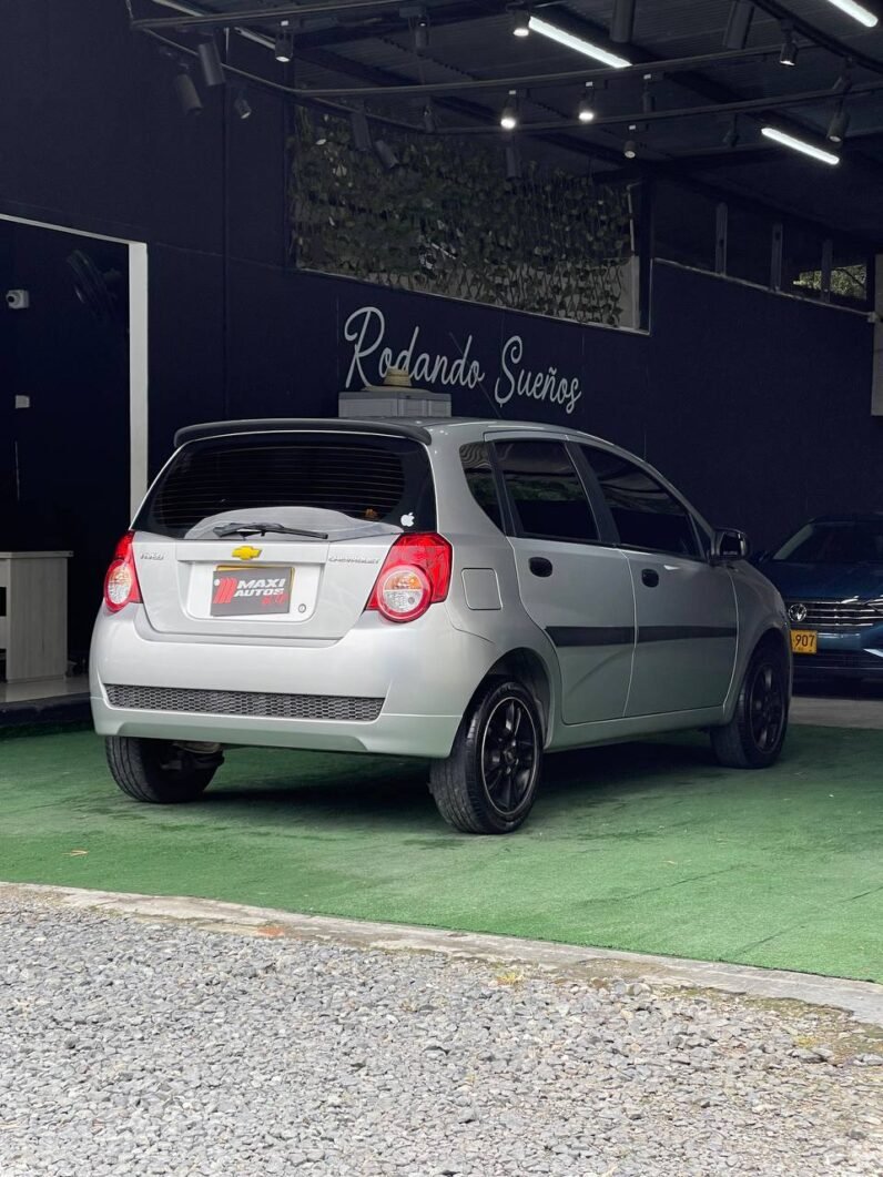 
								CHEVROLET AVEO EMOTION 5PTAS AT 1.6 full									