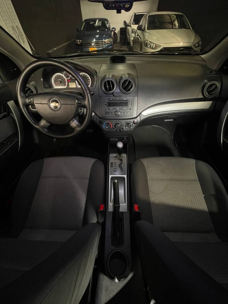 
								CHEVROLET AVEO EMOTION 5PTAS AT 1.6 full									