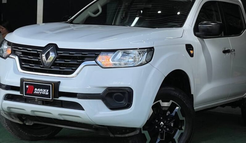 
								RENAULT ALASKAN ZEN 2.5 DIESEL MT 4X4 full									