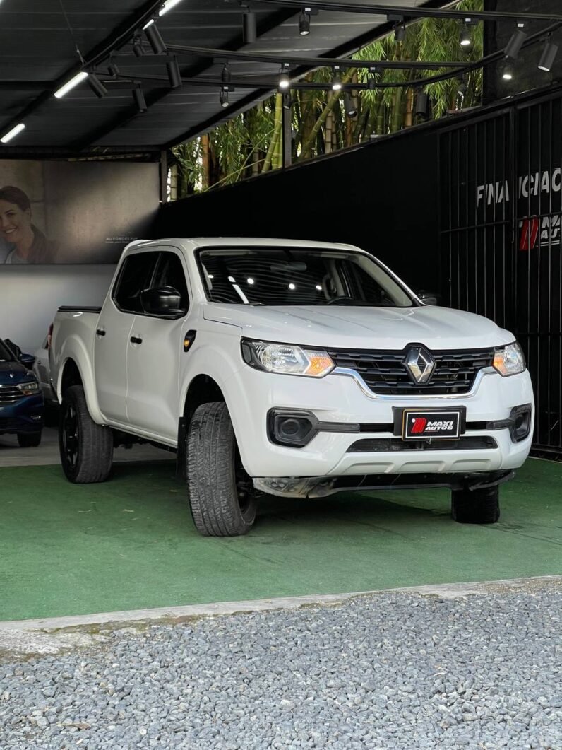 
								RENAULT ALASKAN ZEN 2.5 DIESEL MT 4X4 full									