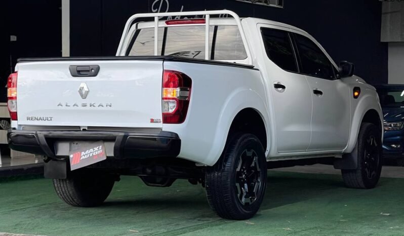 
								RENAULT ALASKAN ZEN 2.5 DIESEL MT 4X4 full									