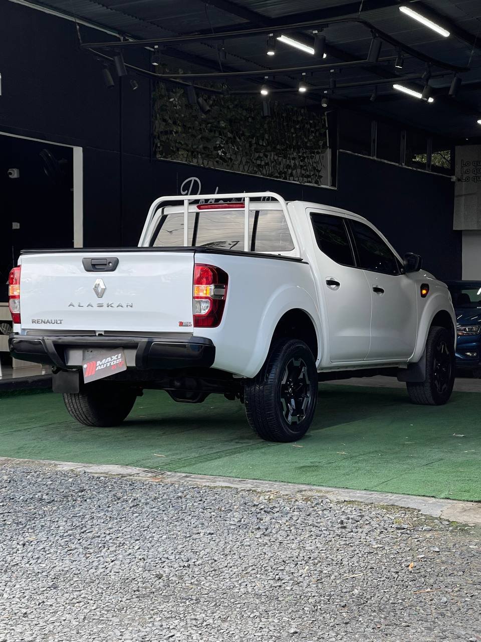 RENAULT ALASKAN ZEN 2.5 DIESEL MT 4X4