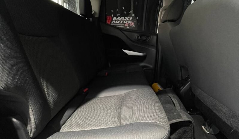 
								RENAULT ALASKAN ZEN 2.5 DIESEL MT 4X4 full									