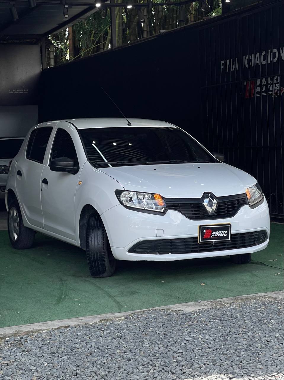 RENAULT SANDERO LIFE MT 1.6 HB