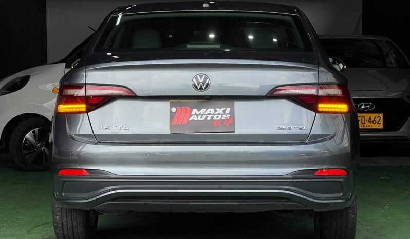 
								VOLKSWAGEN NEW JETTA HIGHLINE 2.5 AT full									