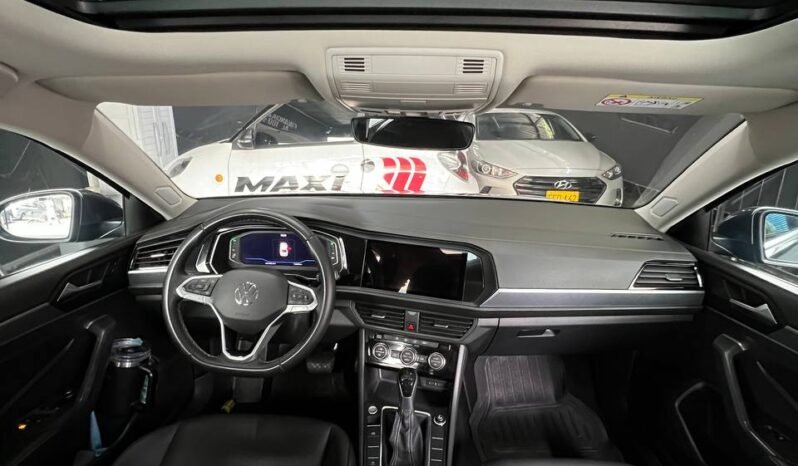 
								VOLKSWAGEN NEW JETTA HIGHLINE 2.5 AT full									