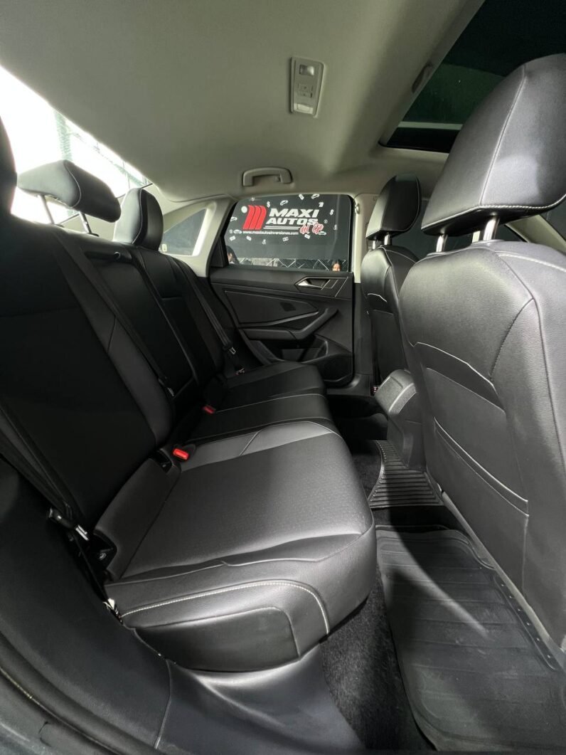 
								VOLKSWAGEN NEW JETTA HIGHLINE 2.5 AT full									