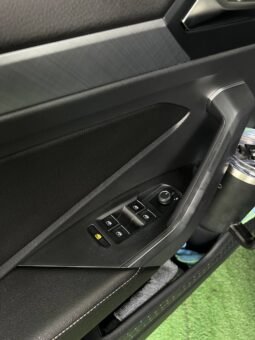 
										VOLKSWAGEN NEW JETTA HIGHLINE 2.5 AT full									