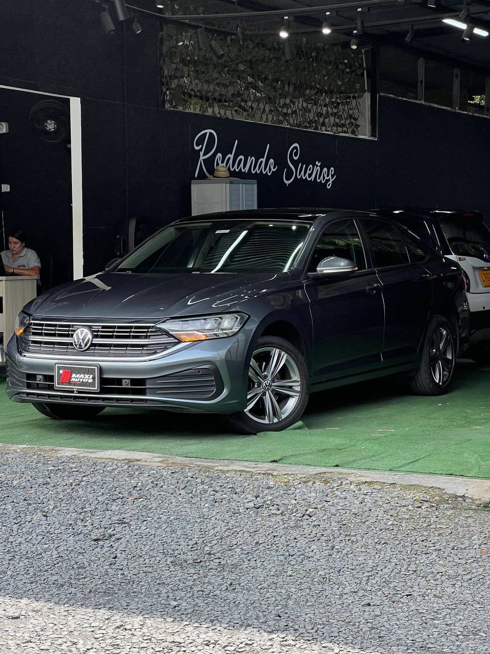 VOLKSWAGEN NEW JETTA HIGHLINE 2.5 AT