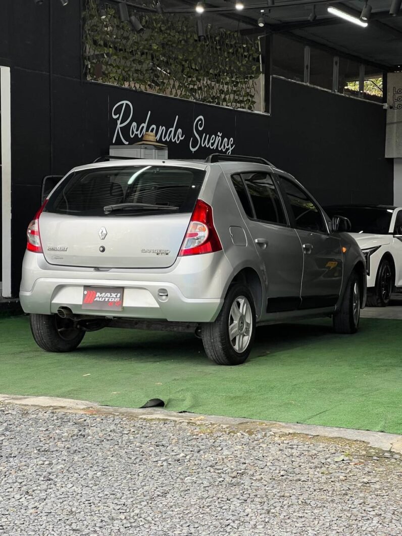 
								RENAULT SANDERO AUTOMATIQ full									