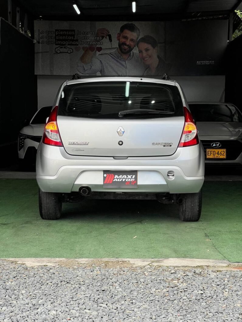 
								RENAULT SANDERO AUTOMATIQ full									