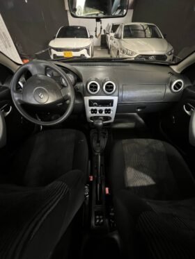 RENAULT SANDERO AUTOMATIQ