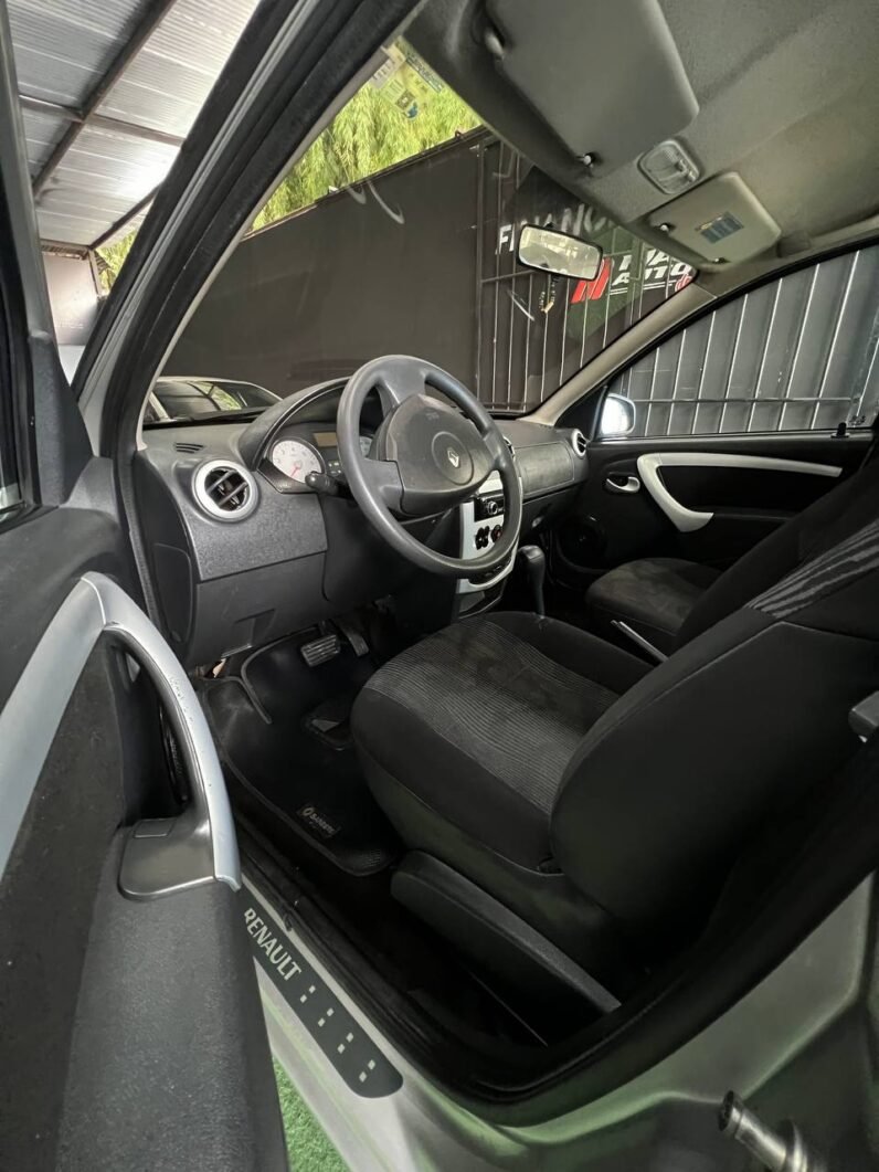 
								RENAULT SANDERO AUTOMATIQ full									