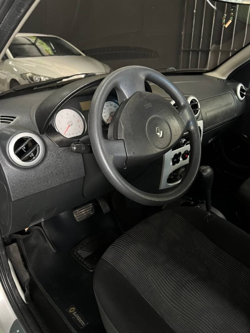 
								RENAULT SANDERO AUTOMATIQ full									