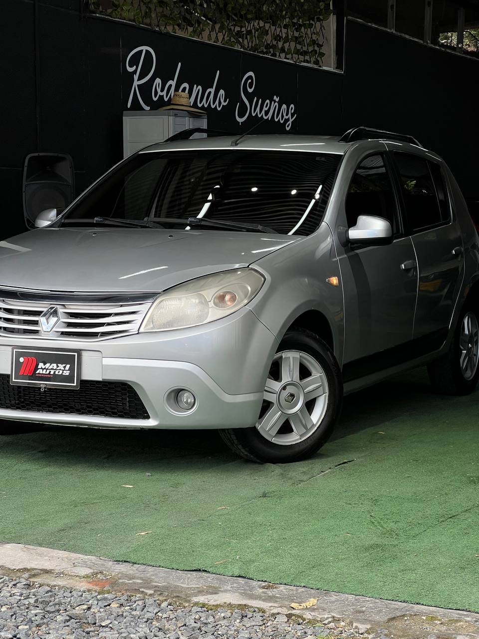 RENAULT SANDERO AUTOMATIQ