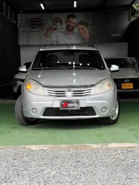 RENAULT SANDERO AUTOMATIQ