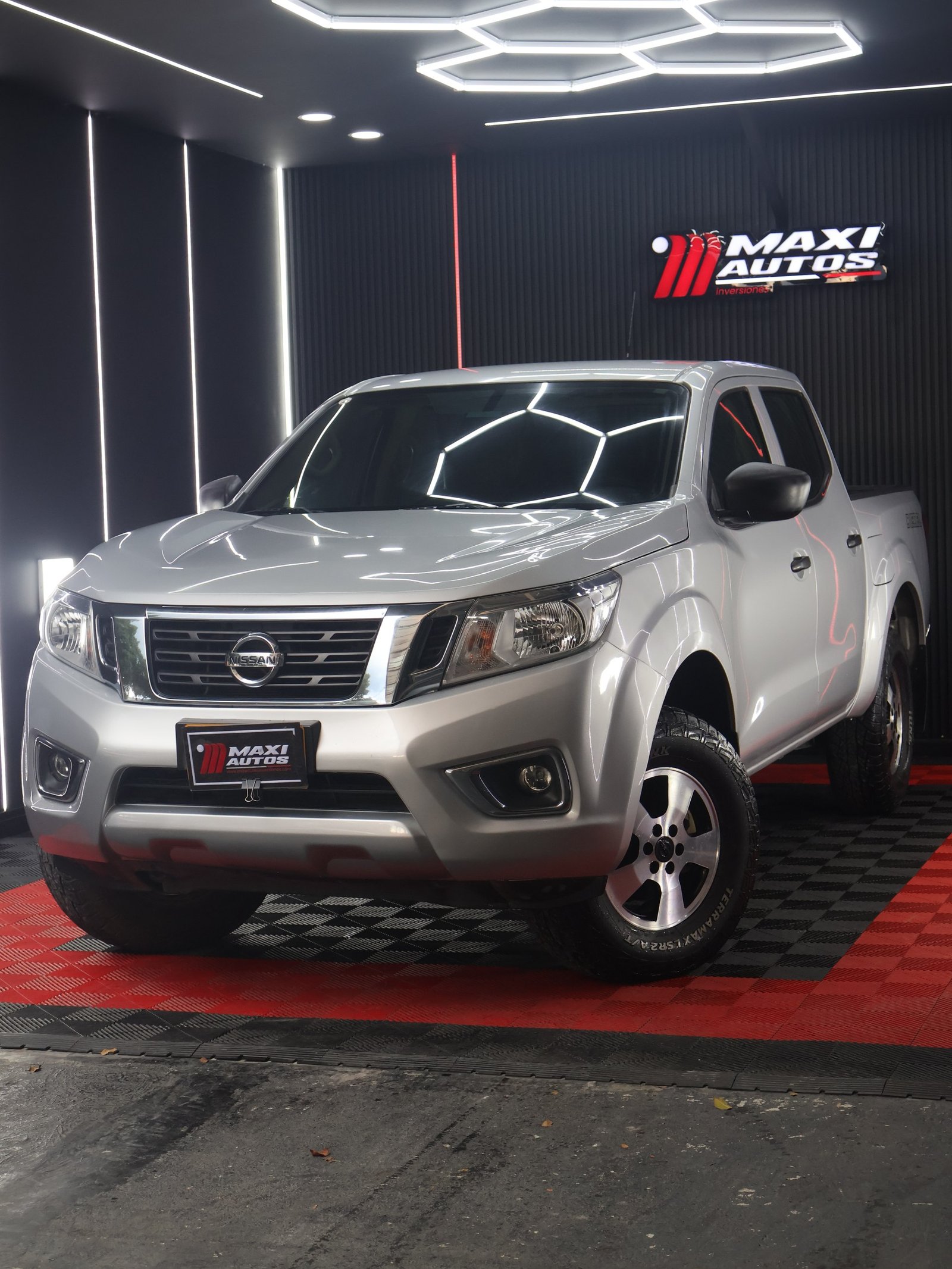 NISSAN FRONTIER NP300 DIESEL 2.5 MT 4X2
