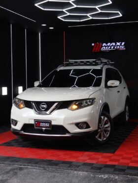 NISSAN X-TRAIL ADVANCE 2.5L AT 4×2 7PTOS.
