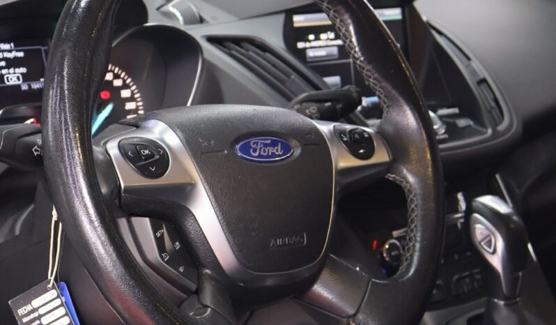 
								FORD ESCAPE TITANIUM AT 4X4 full									