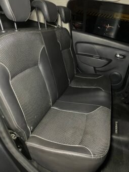 
										RENAULT STEPWAY INTENS AT full									