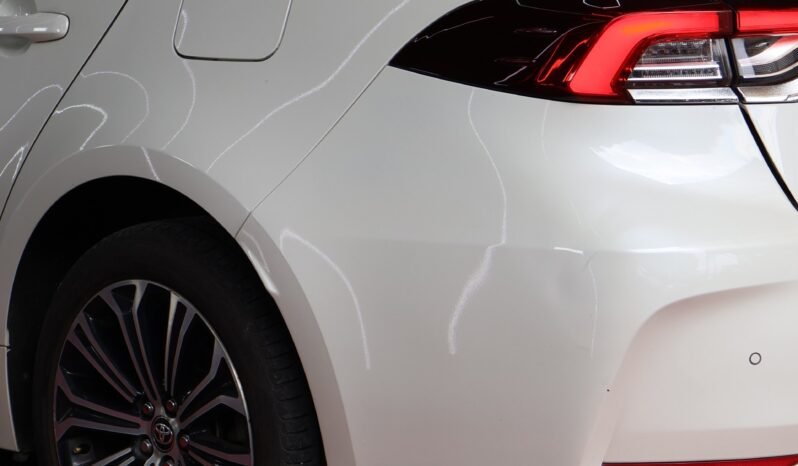 
								TOYOTA COROLLA  SEG AT HIBRIDO 1.8 AT full									