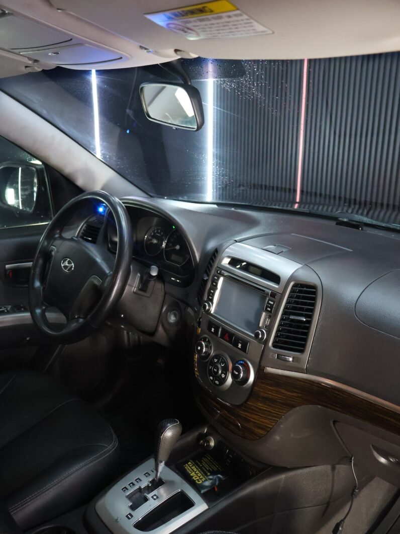 
								HYUNDAI SANTAFE GL 2.4 AT 4X4 full									