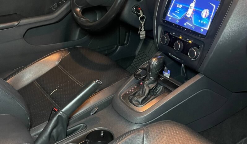 
								VOLKSWAGEN NEW JETTA CONFORTLINE 2.5L AT full									