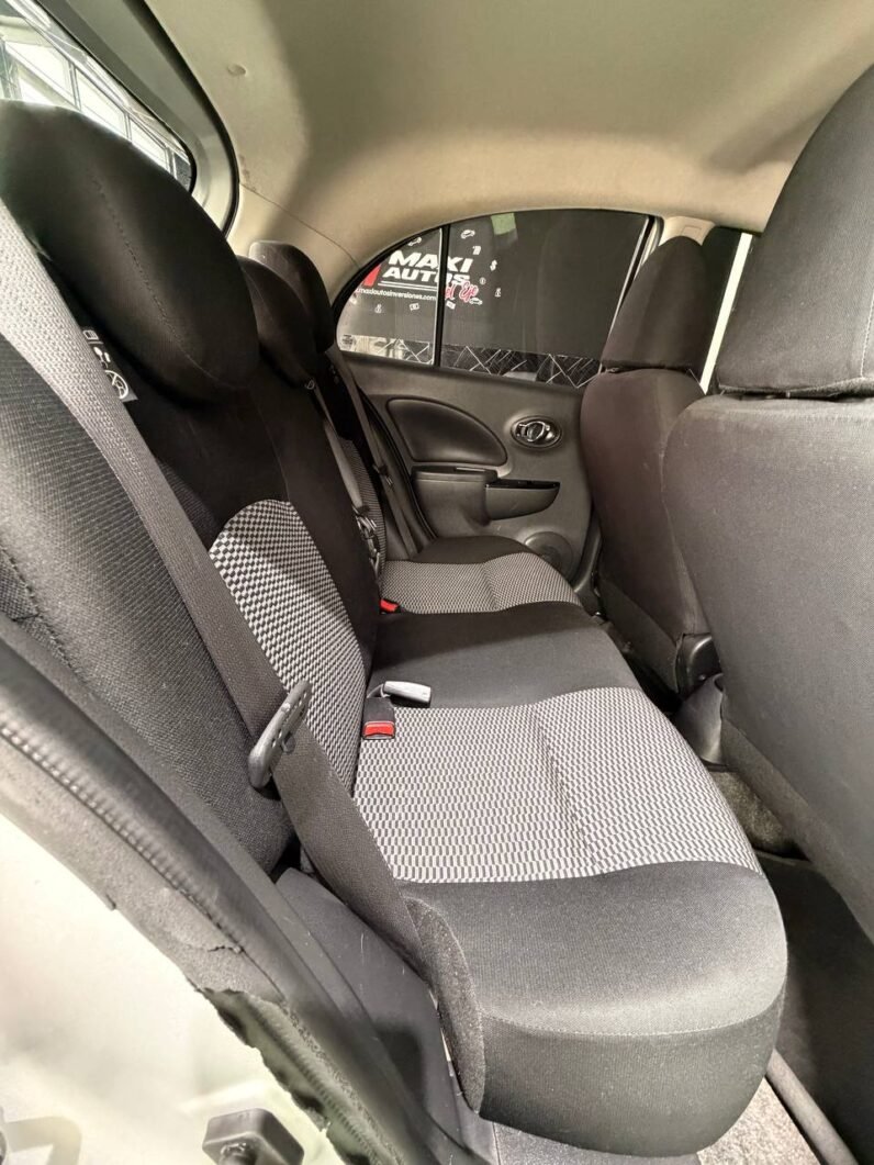 
								NISSAN MARCH SENSE AT 1.6 full									