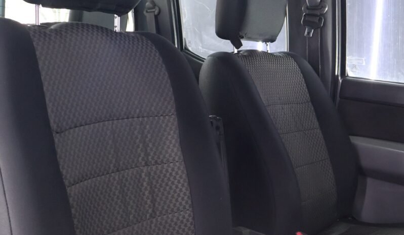 
								MAZDA BT50 MT 4X4 2.5 DIESEL full									