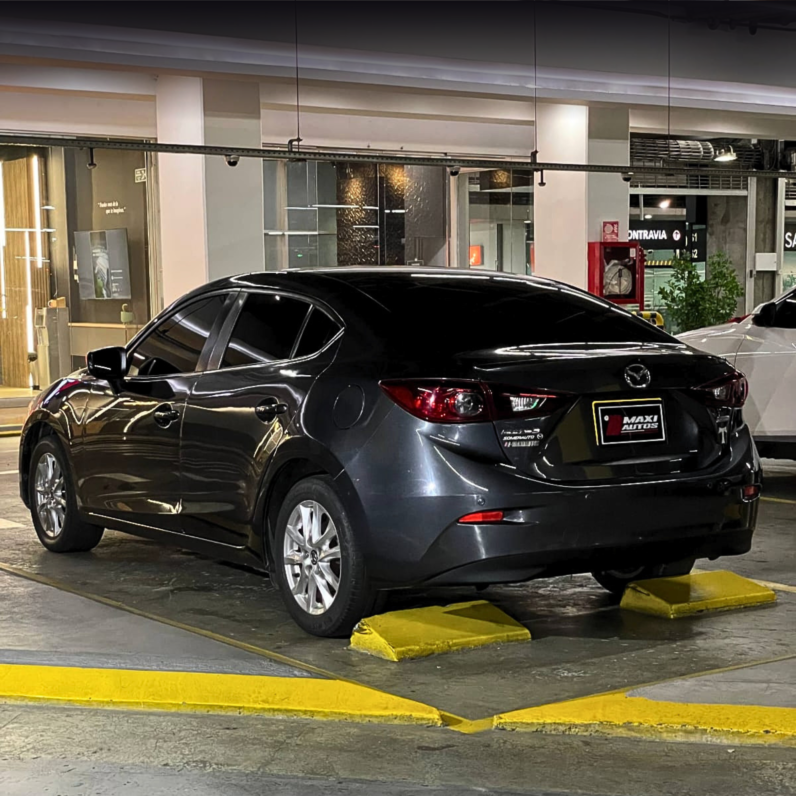 
								MAZDA 3 TOURING MT full									