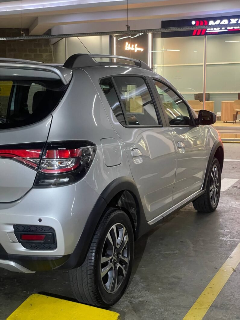 
								RENAULT STEPWAY INTENS AT full									