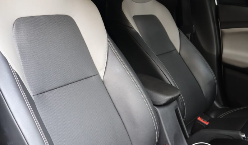 
								CHEVROLET ONIX TURBO PREMIER 1.0 HB full									