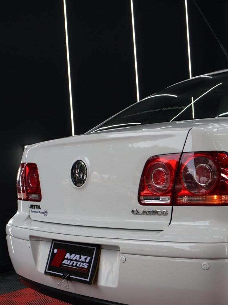 
								VOLKSWAGEN JETTA TRENDLINE MT full									