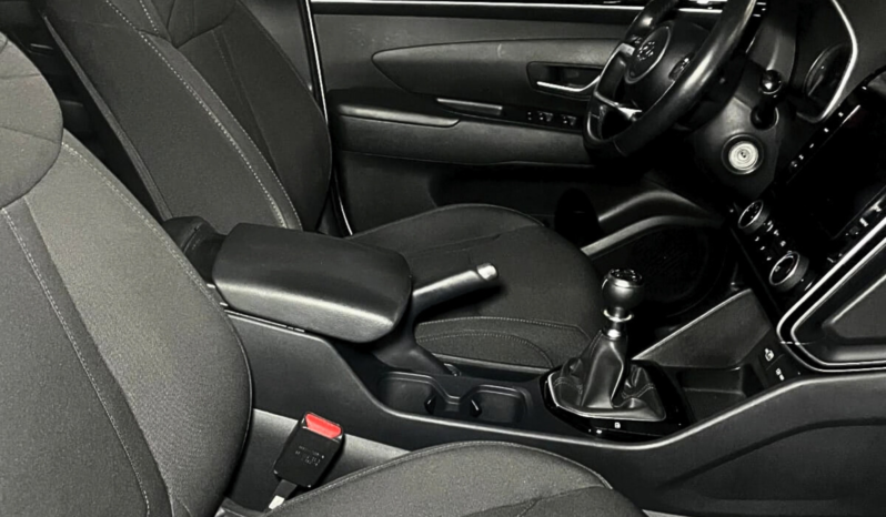 
								HYUNDAI TUCSON GL ADVANCE MT 2.0 GSL full									