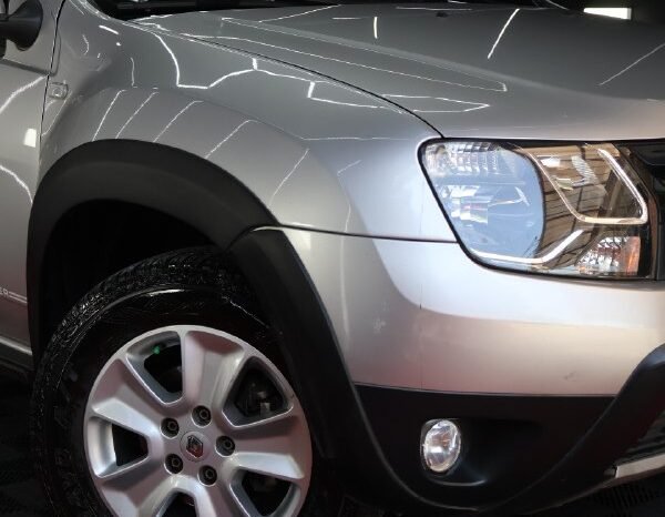 
								RENAULT DUSTER DYNAMIQUE 2.O MT 4X2 full									