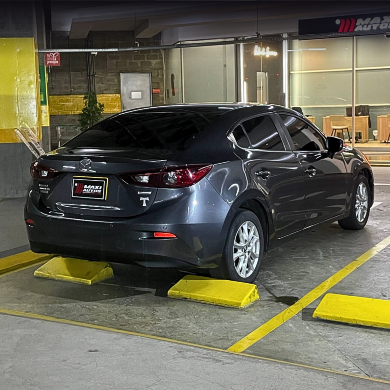 
								MAZDA 3 TOURING MT full									