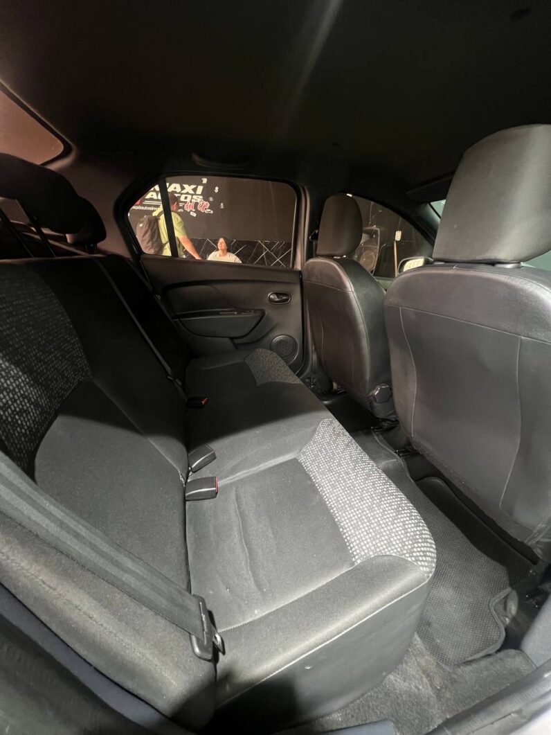 
								RENAULT LOGAN LIFE AUTOMATICO full									