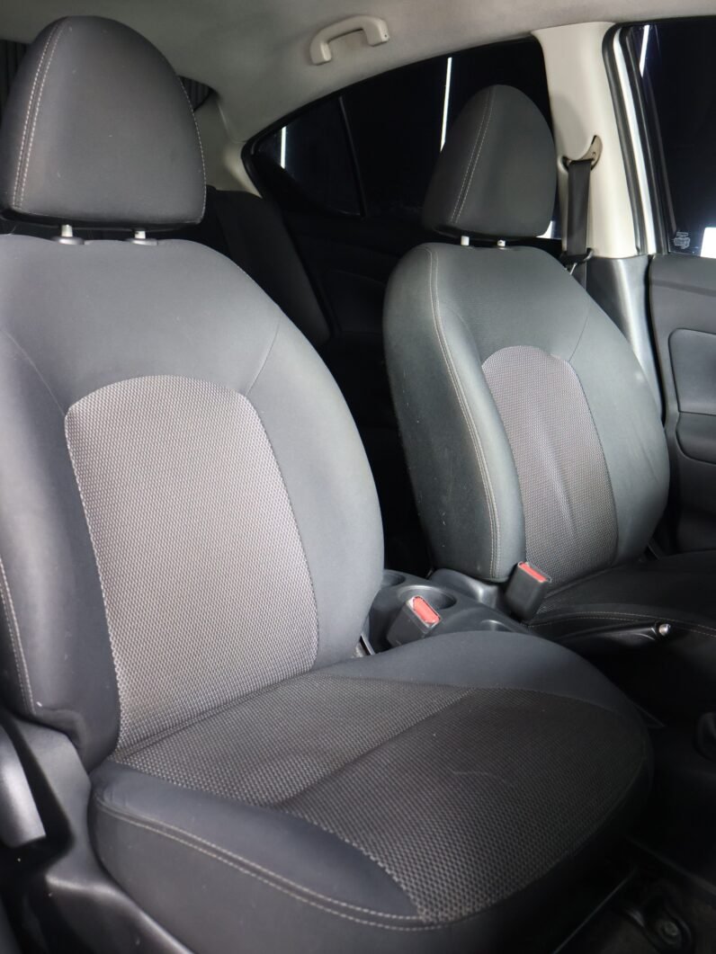 
								NISSAN VERSA SENSE MT 1.6 full									